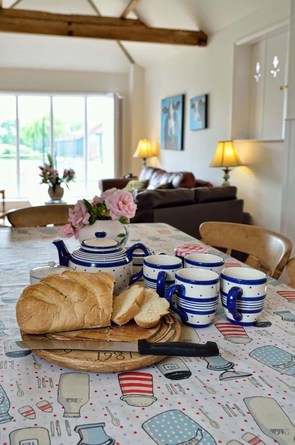 East Green Farm Cottages - The Granary ساكسموندهام المظهر الخارجي الصورة